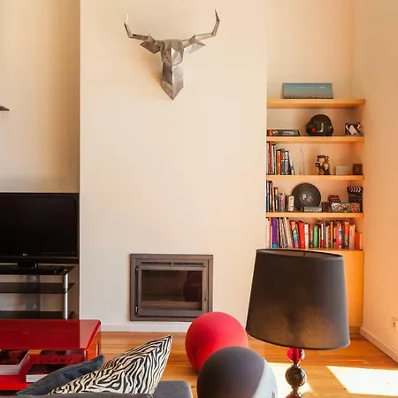 Modern Loft With Sunny 130sqm Terrace! Appartamento Lisbona