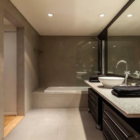 アパート Modern Loft With Sunny 130sqm Terrace! *